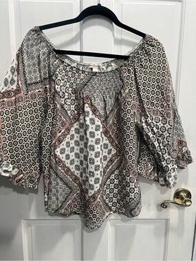 WORLD UNITY Geometric 3/4 Ruffle Sleeve Round Neck Blouse SIZE LARGE Pre Loved